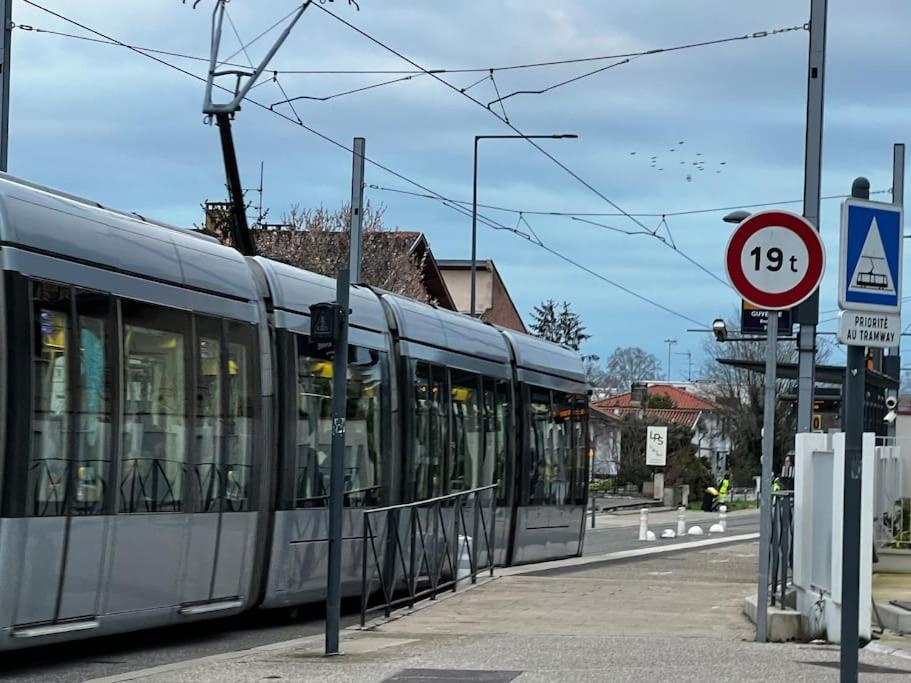 Apartament Apparemment Blagnac Proche Tram Zewnętrze zdjęcie